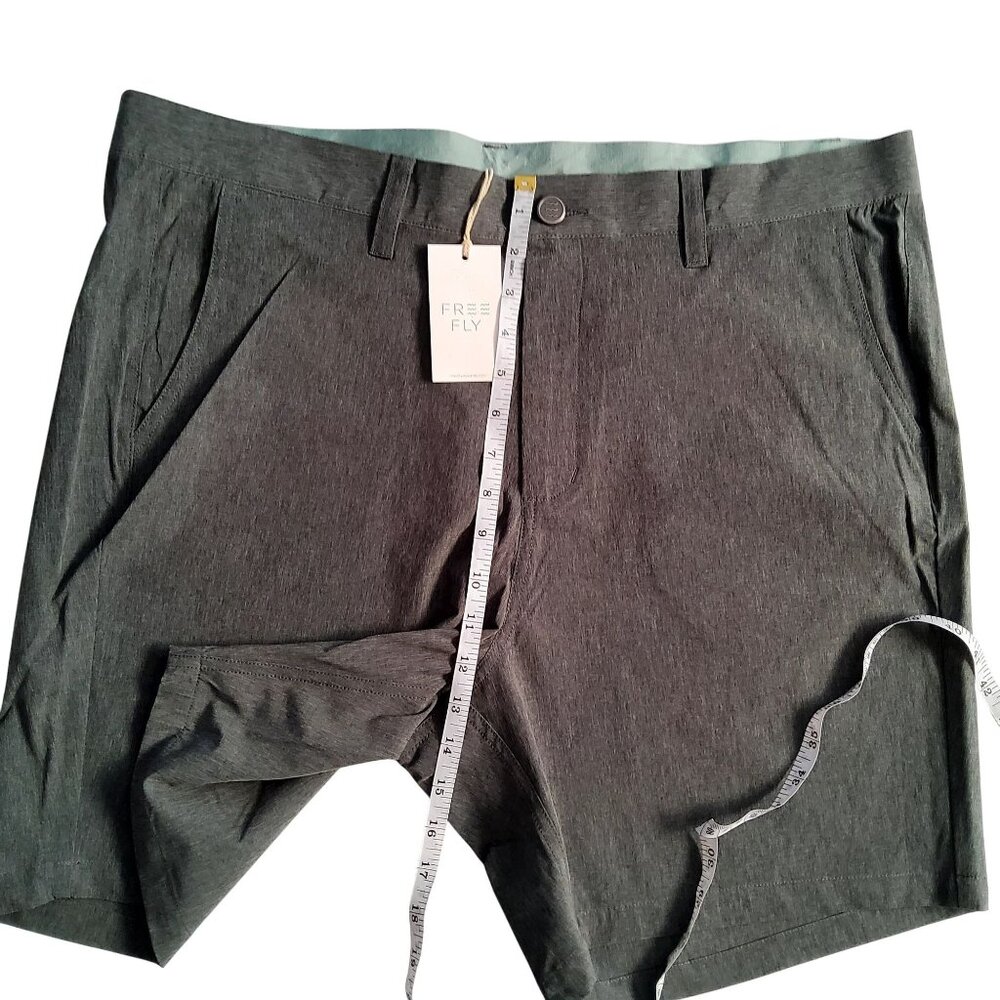 Free Fly Mens Stretch Shorts Functional Side And Back Pockets Size 38 Gray - Picture 3 of 6